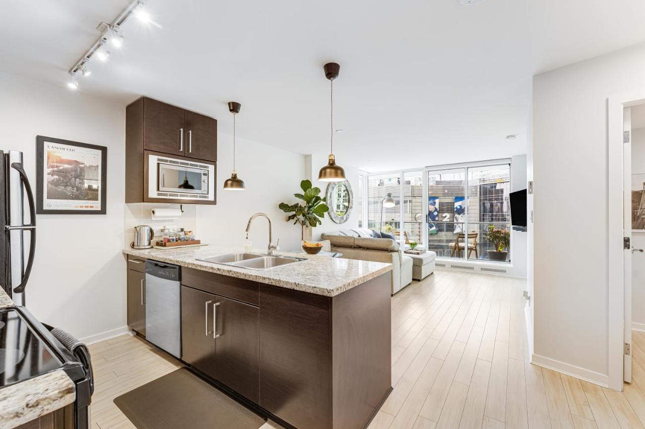 Heart Of Downtown 1 Bd Entire Condo - Pool, Gym, Parking, Office, Ac Vancouver Kültér fotó